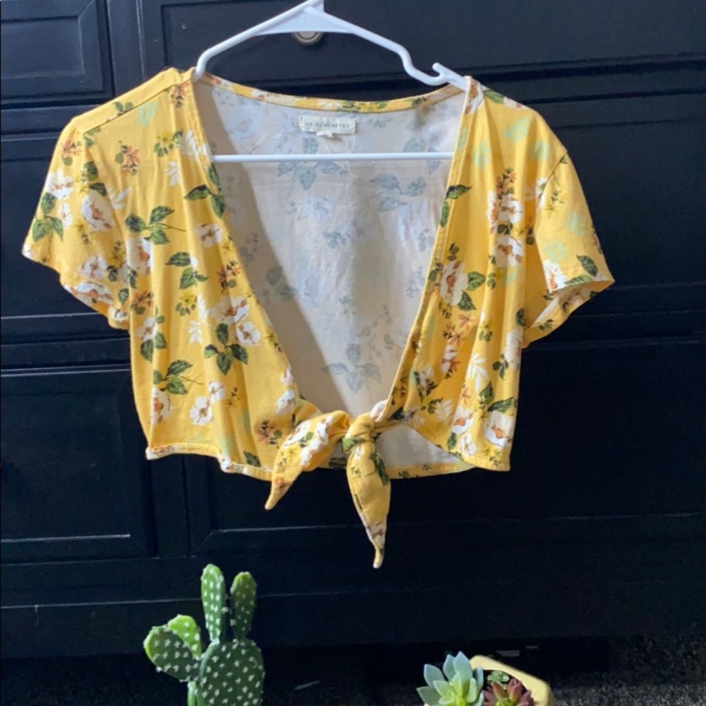 Yellow flower top